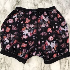 Suffolk reverse garbage bag warm up ballet shorts